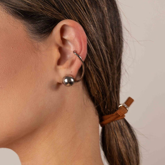 Brinco Bola Prateado com Ear Cuff