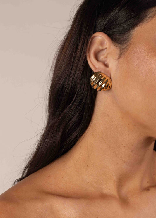 Brinco em Camadas Dourado