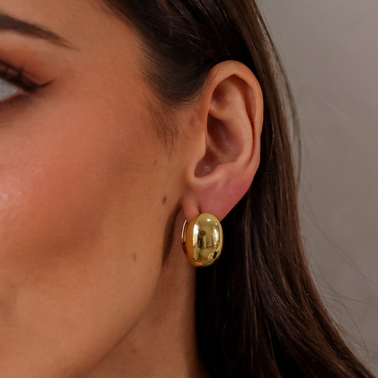 Brinco Argola de Clique Lisa Oval Dourado