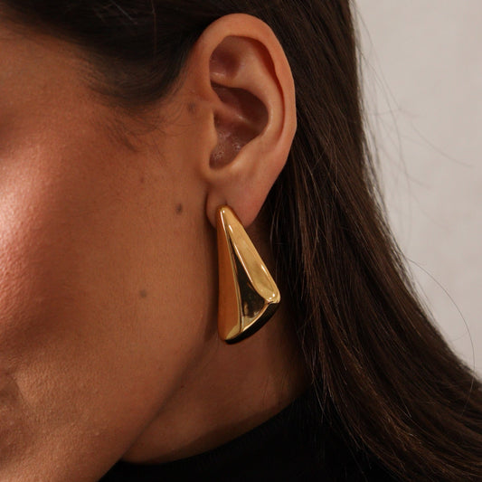 Brinco Triângulo Alongado Dourado