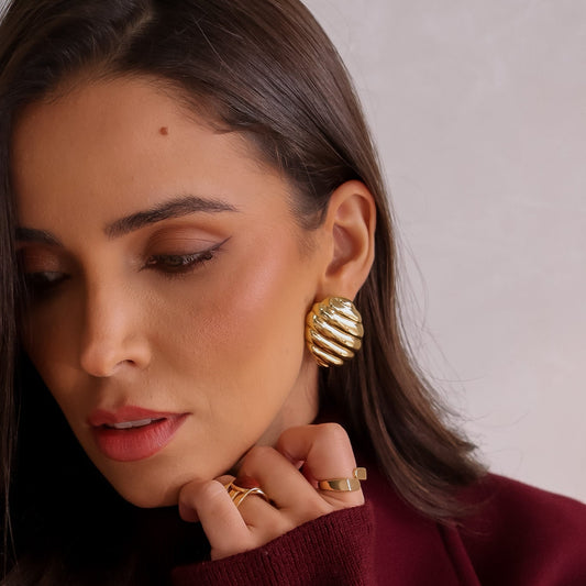 Brinco Oval Espiral Dourado