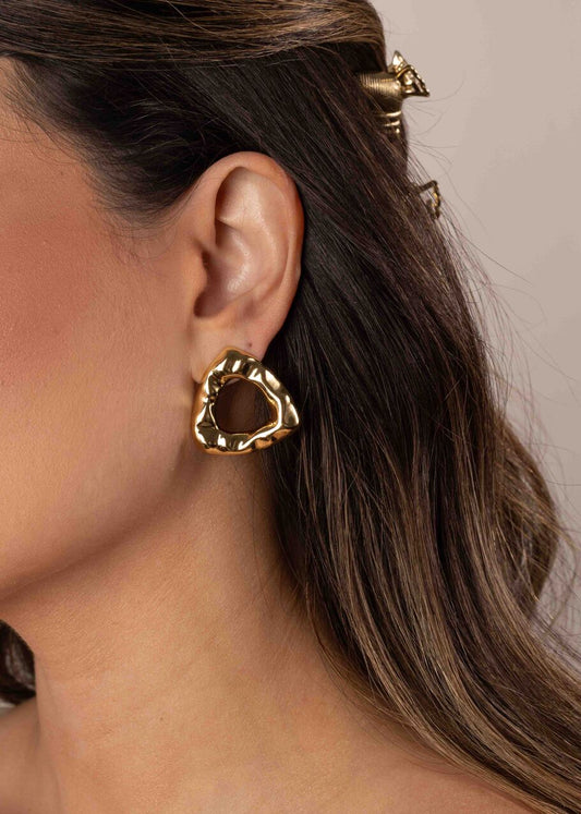 Brinco Triangulo Orgânico Dourado