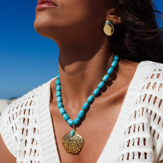 Brinco Oval Liso Dourado