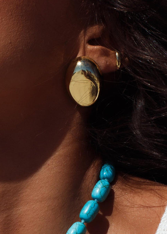 Brinco Oval Liso Dourado