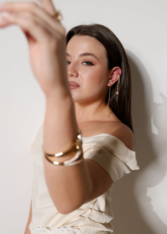 PRÉ VENDA - Ear Cuff com Corrente e Gota Cristal