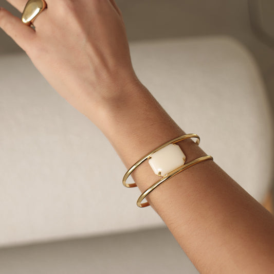 Pulseira Bracelete Aberto Duplo Liso com Pedra Off Dourado Nat Mosca