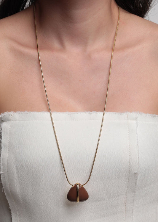 Colar Longo Resina com Friso Dourado