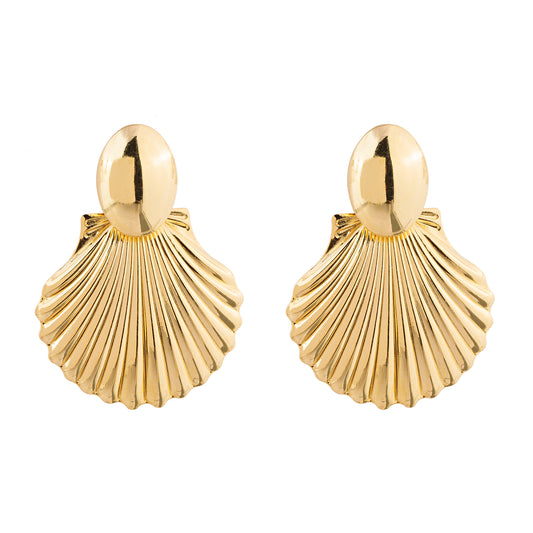 Brinco Base Oval com Concha Lisa Dourado