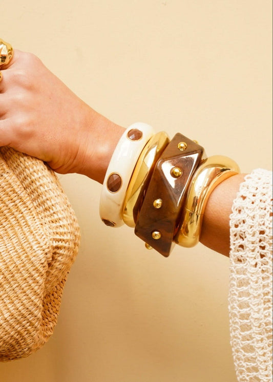 Bracelete Maxi Resina com Esferas Dourado