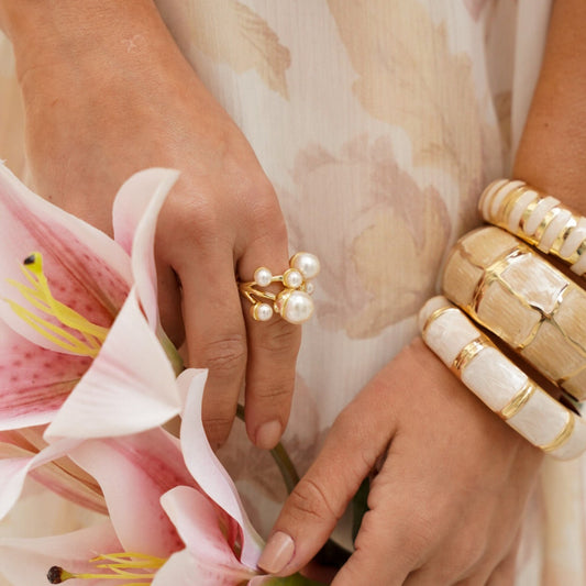 Anel Regulável de Pérolas Dourado