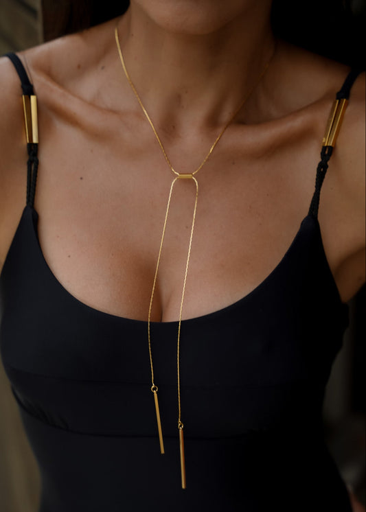 Colar Dourado Longo com Barras Pendentes