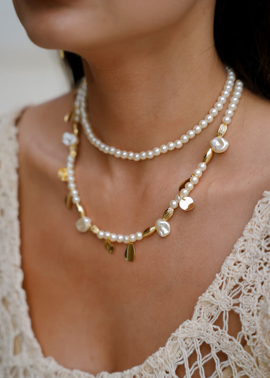 Colar Pérolas & Banho Dourado Multiuso