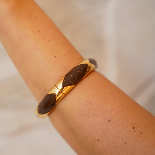 Pulseira Bracelete Detalhe Esmaltado Marrom Dourado