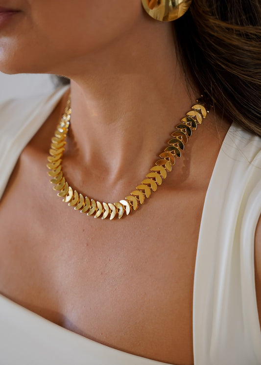 Conjunto Colar Folhas+ Brinco Oval Dourado