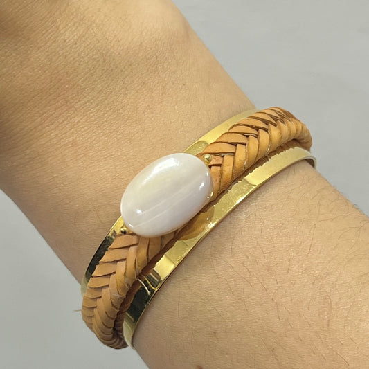 Pulseira Bracelete Trança Caramelo e Madrepérola Dourado
