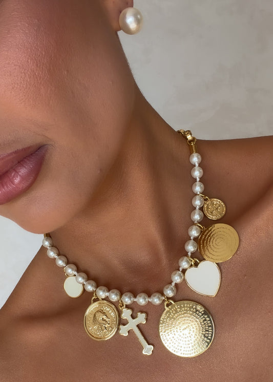 Colar Choker com Pingentes