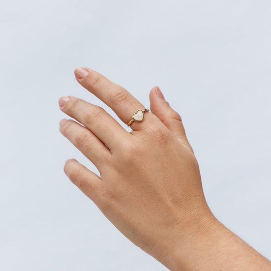 Anel Coração Pedra Natural Dourado