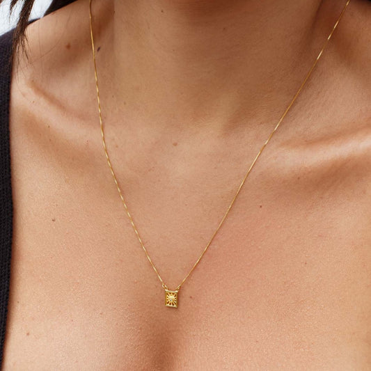 Colar Escapulário Nossa Senhora Dourado