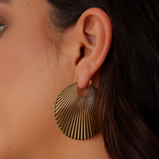 Brinco Argola Redonda Trabalhada Dourado