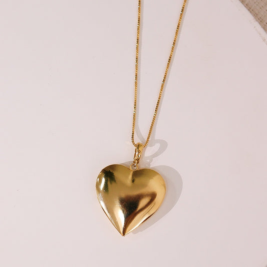 Colar Relicário Coração Dourado