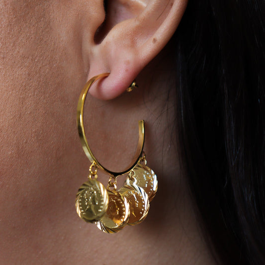 Brinco Argola Lisa com Medalhas Dourado