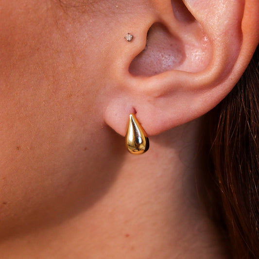 Conjunto Colar e Brinco Gota Lisa Dourado