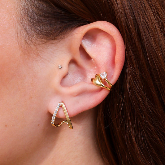 Piercing Duplo Coração Liso e Zircônia Cristal Dourado