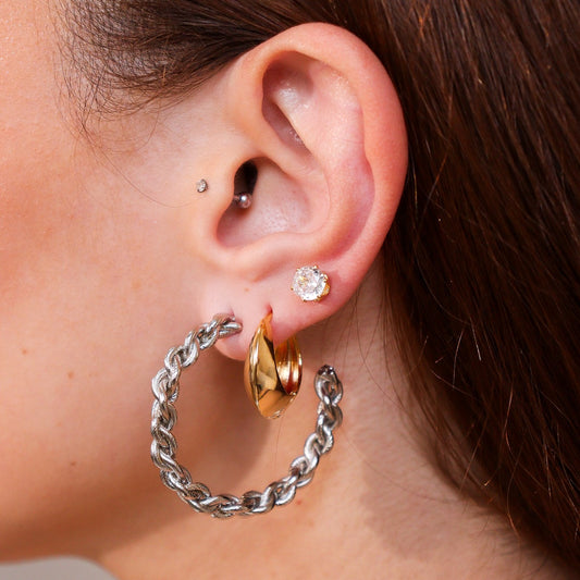 Brinco Trio Argola Elos Torcidos, Argola Menor Lisa e Ponto de Luz Cristal Dourado e Prateado