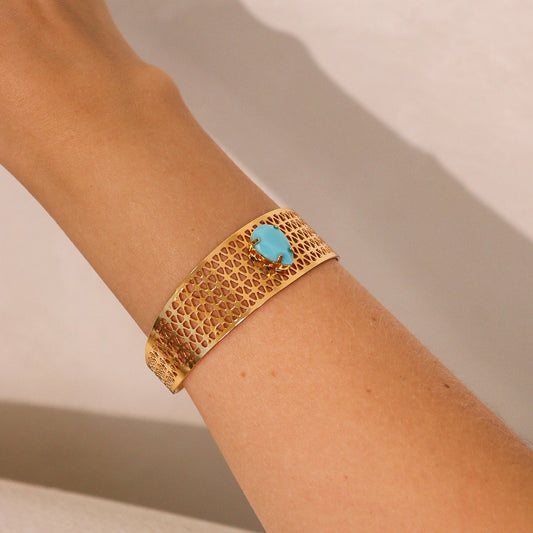 Pulseira Bracelete Vazado com Gota Turquesa Dourado
