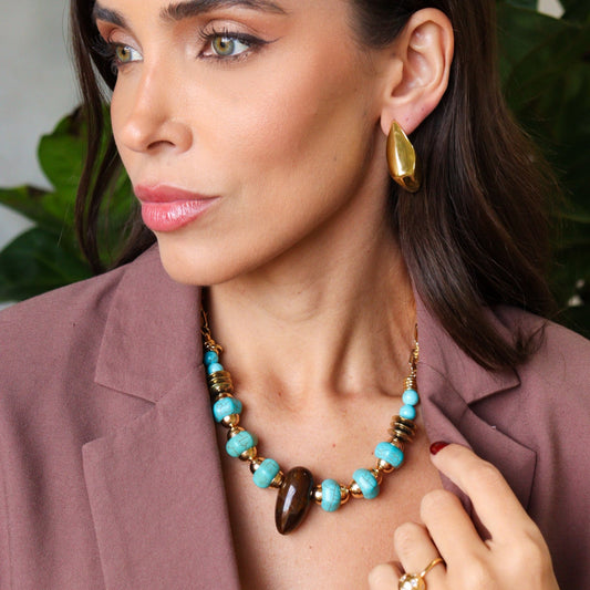 Colar Elos Grossos com Pedras Turquesas e Pedra Pontuda Marrom Dourado