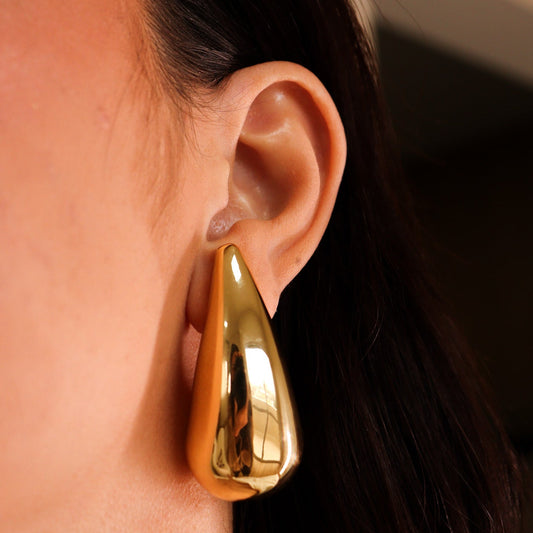 Brinco Maxi Bold Gota Lisa Dourado