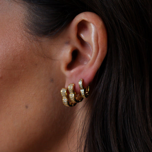 Brinco Trio Argola Corações com Entorno Cravejado Dourado