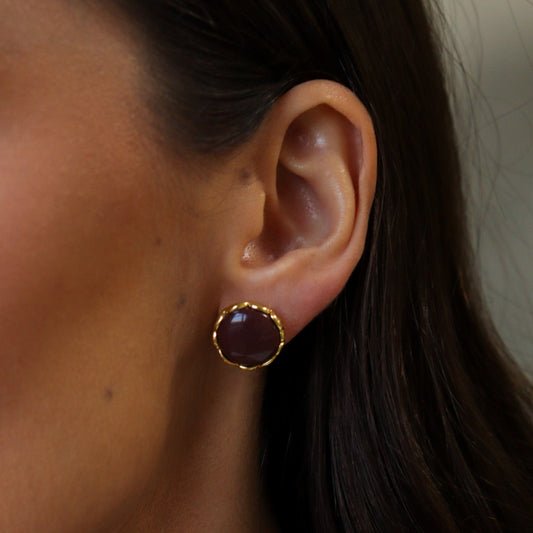 Brinco Entorno Ondulado com Centro Marrom Dourado