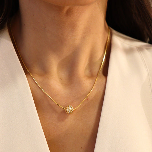 Colar Esfera Passante Cravejada Dourado