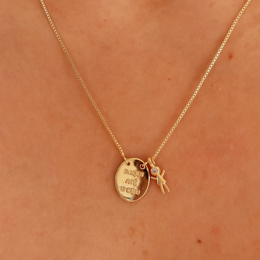 Colar Medalha Daqui Até o Céu com Pingente Menino ou Menina Dourado