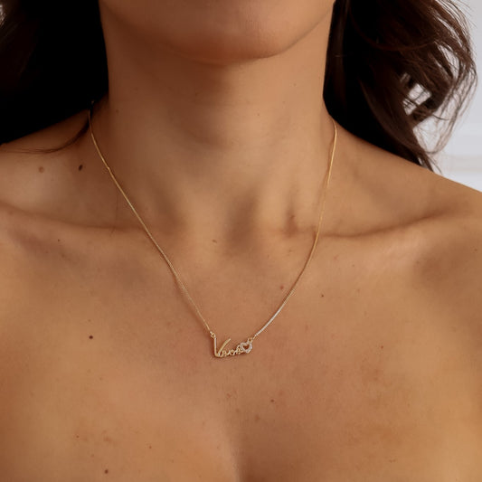 Colar Escrita Vovó com Coração Dourado