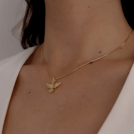 Colar Espírito Santo Cravejado Cristal Dourado