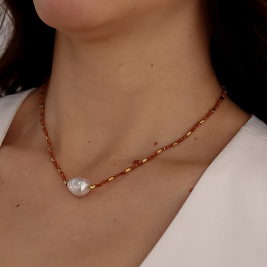 Colar Cristais Caramelo com Pérola Dourado