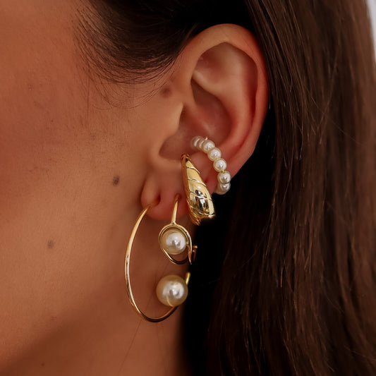 Brinco Argola Fina com Pérola Ponta Dourado