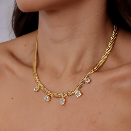 Colar Malha com Formas Cristais Dourado