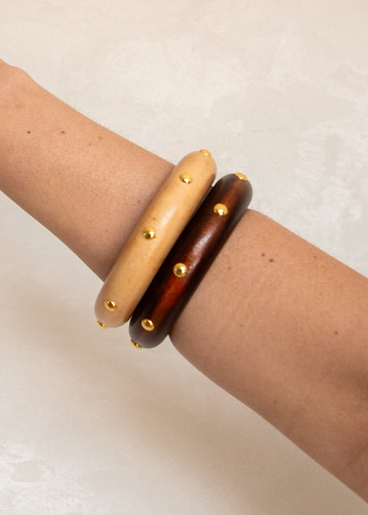 Bracelete de Madeira com Detalhes Dourados