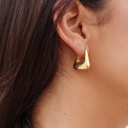 Brinco Argola Triangular Lisa M Dourado