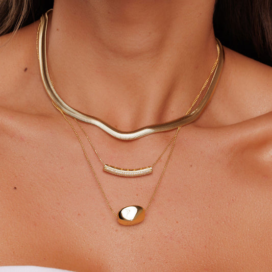 Colar Duplo Pingente Orgânico e Cano Cravejado