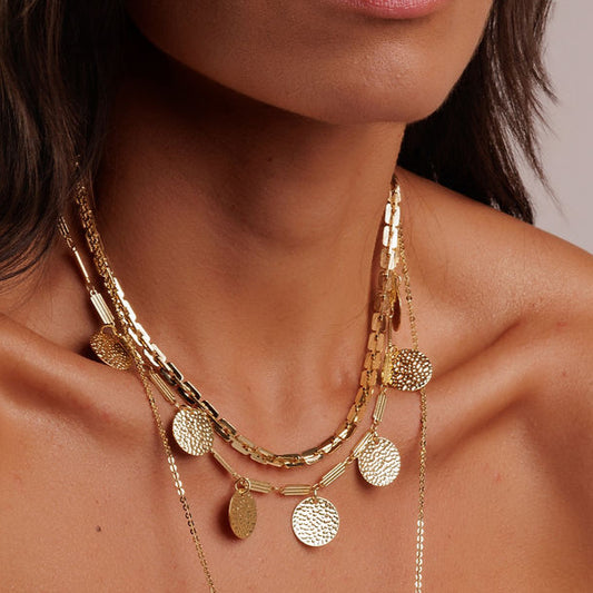 Colar de Elos Dourados Transpassados