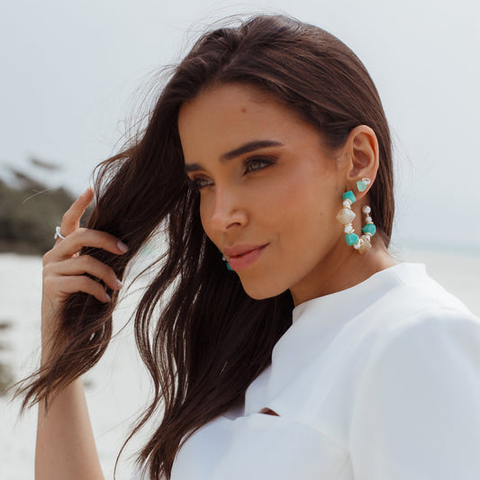 Brinco Argola Pedras Cristais Verde e Creme Dourado