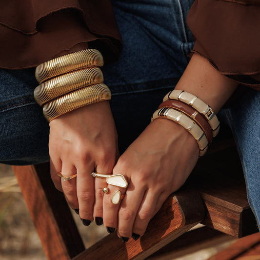 Pulseira Bracelete Mola Maleável Dourado