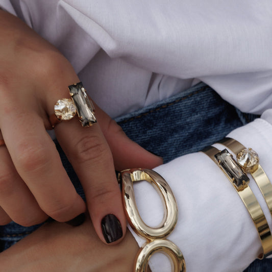 Anel Retângulo Cinza e Oval Cristal Dourado