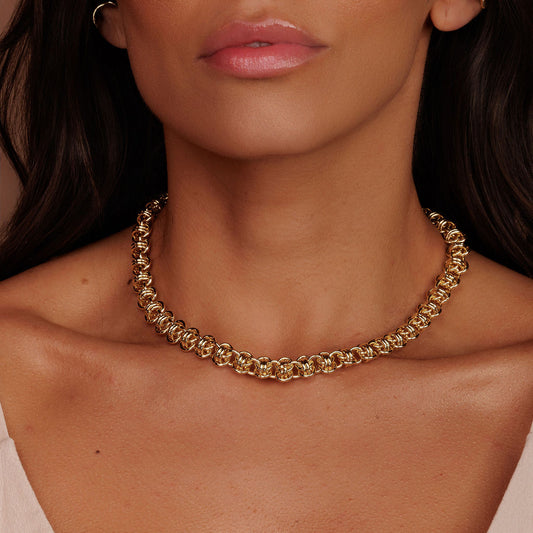 Colar Elos Nós Trançados Dourado