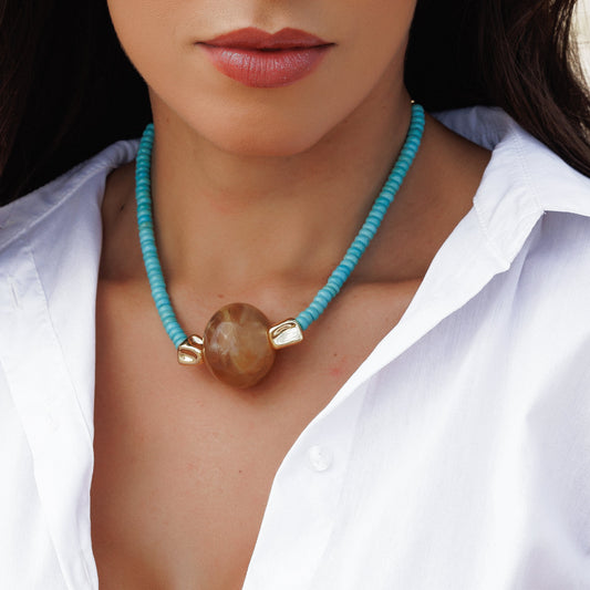Colar Creme/Turquesa com Maxi Pedra Marrom Dourado