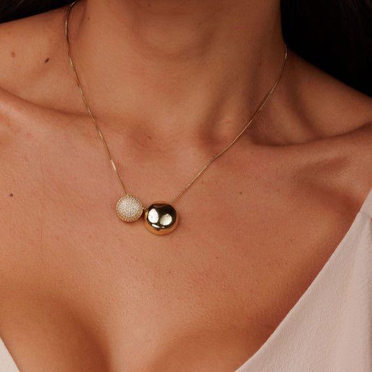 Colar Círculos Cravejado e Dourado